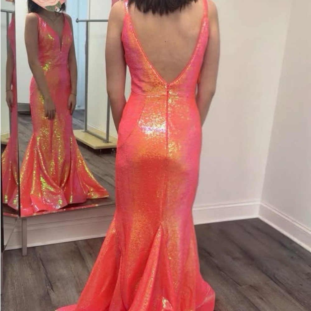 Ashley Lauren Mermaid bodycon size 4 Sequin Prom Dress in Coral Pink - Picture 4 of 5